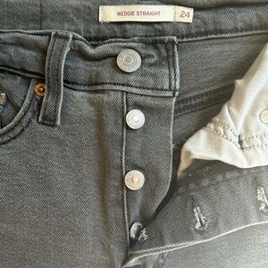 Levi’s wedgie straight leg jeans